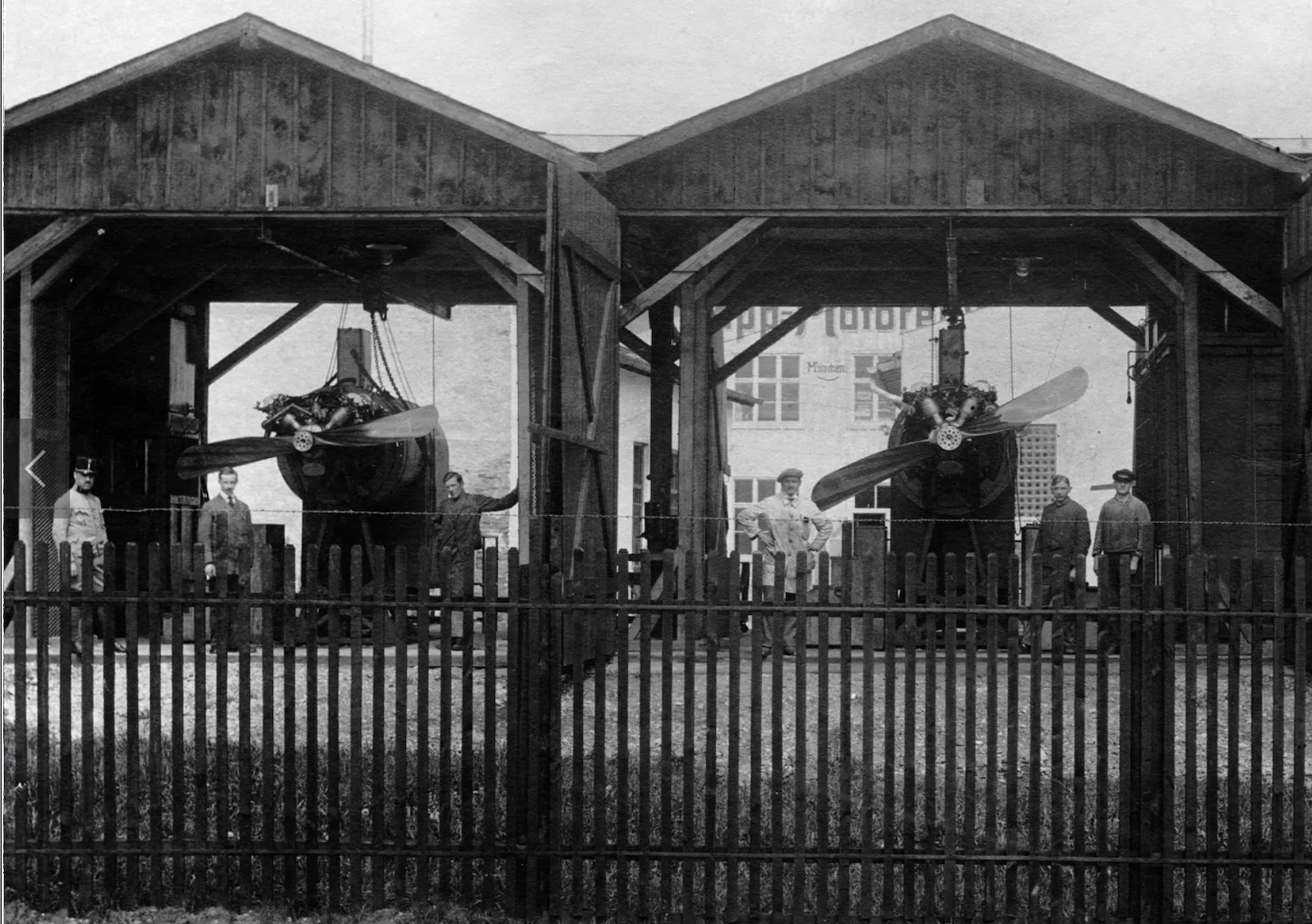 宝马是德国巴伐利亚的，蓝天白云是中国的