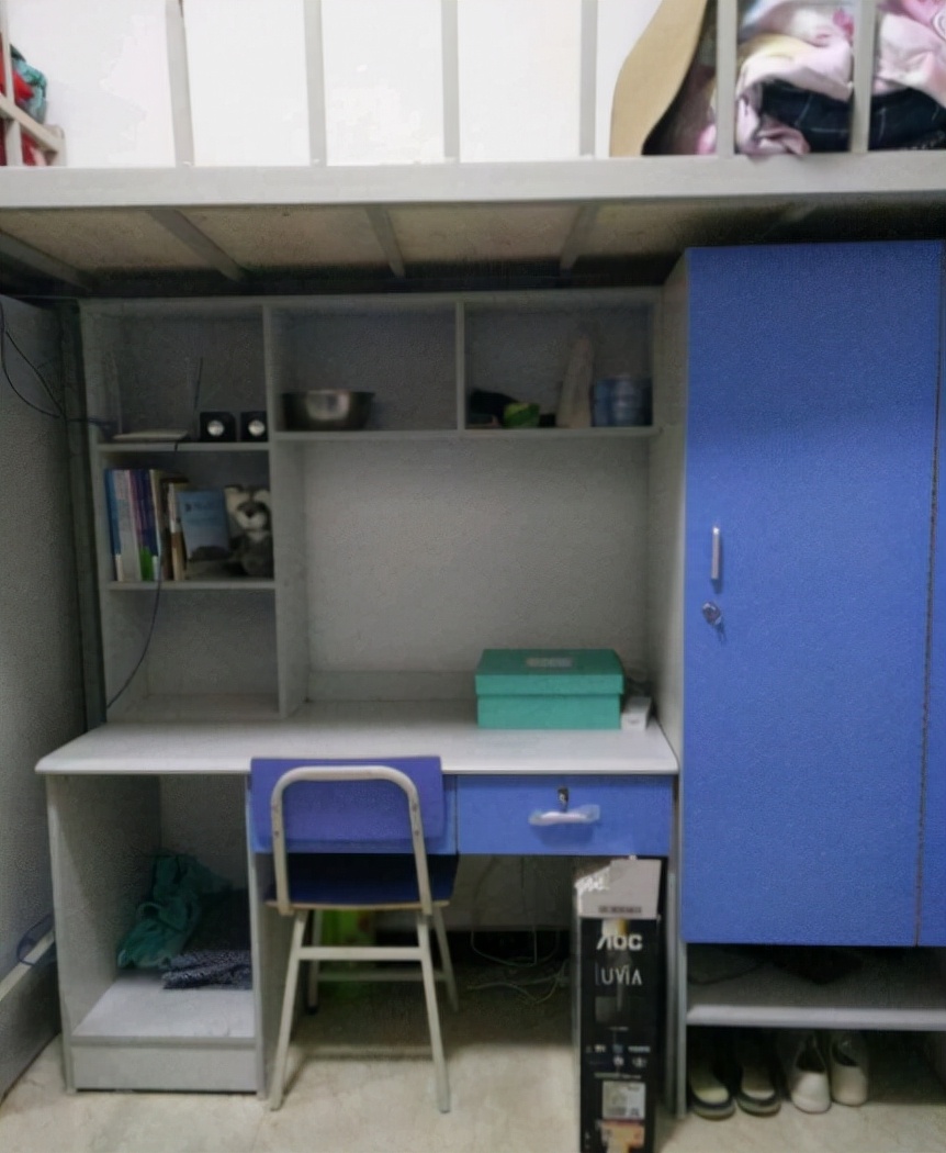 武汉一高校现“天价学费”，学生望“费”生畏，家长直呼承受不起