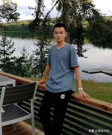 今年高考颜值最高的学霸，14岁上央视，考上清华成武亦姝小师弟