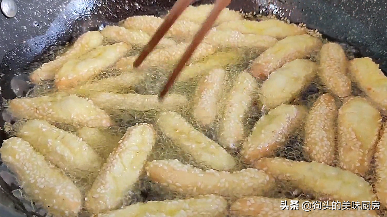 5块钱一斤的手指饼，2碗面粉1个鸡蛋，教你在家做，香酥可口