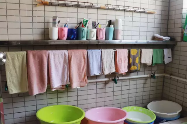 东莞这所学校十万奖学金说发就发，你心动吗？