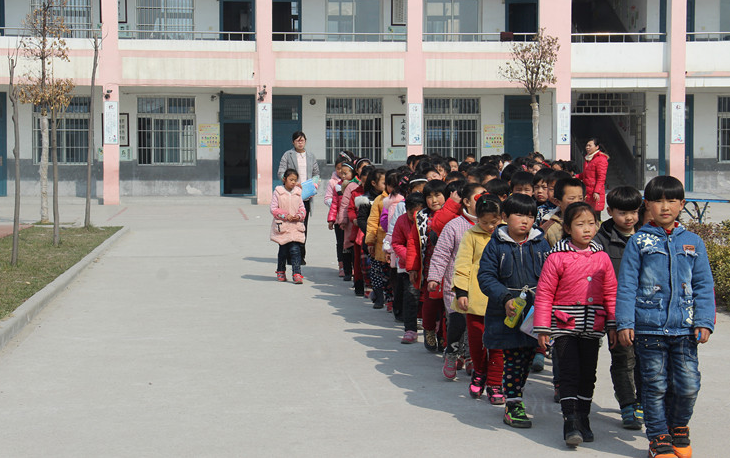 女教师考上农村编制，宁可赔钱也要离职，难怪说“考编别去乡下”