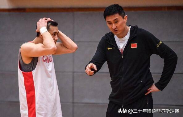 易建联为什么结束nba(终于明白为什么易建联退出男篮国家队，看完分析，豁然开朗)