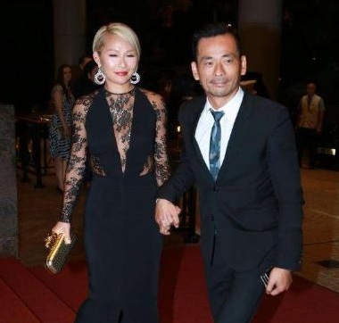 澳门新一代赌王周焯华，狠心甩掉4年生3胎的情人，如今过得怎样