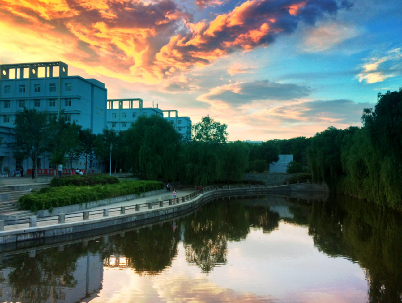 双非大学中的“明星高校”，综合实力不输双一流，有你的母校吗？