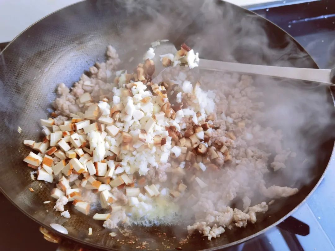 「食物恋」客家糍粑，蒸、煎都很赞，多加一种食材，软糯不粘牙