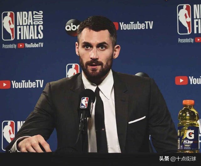 nba中哪些是帅哥(论颜值，NBA十大帅哥你会怎么排名？第一名不是帕森斯也不是乐福)