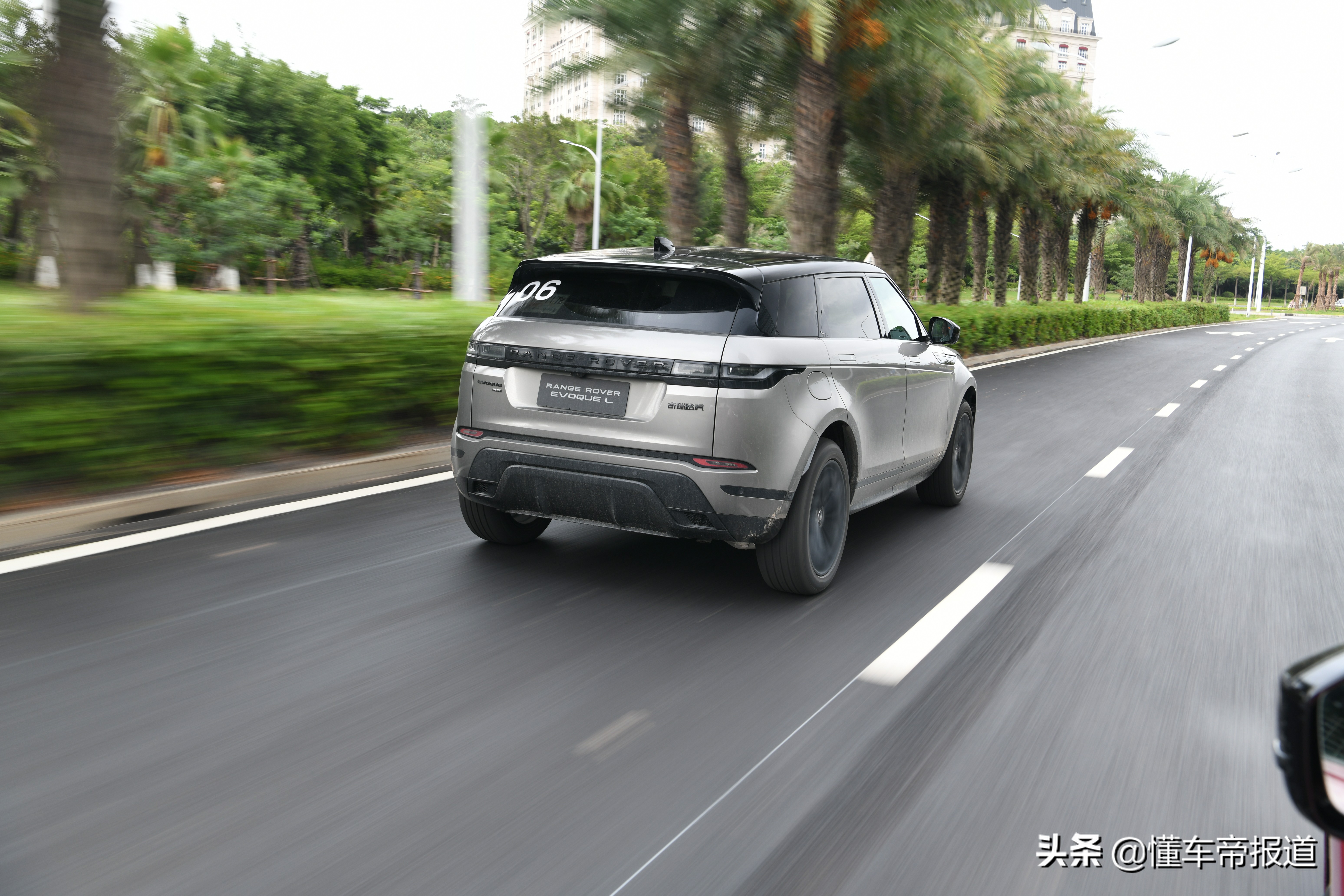 新车｜轴距加长能否扩大市场？试驾奇瑞捷豹路虎揽胜极光L