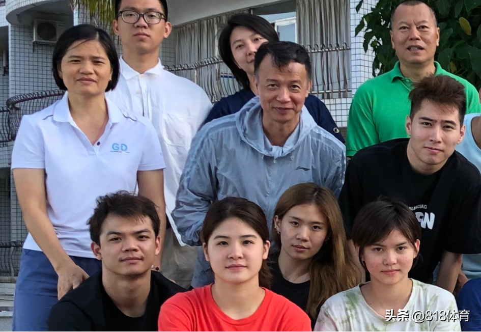 小可爱!全红婵随广东队出早操没睡醒犯困,全队玩海上蹦极自由落体