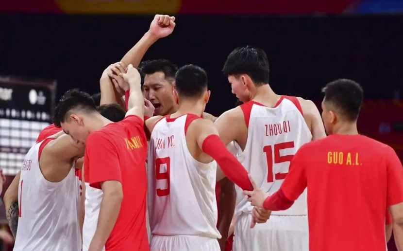 为什么nba球员会退出世界杯(“波兰人”不是归罪周琦退赛的理由！错之规则，才是“万错”之源)