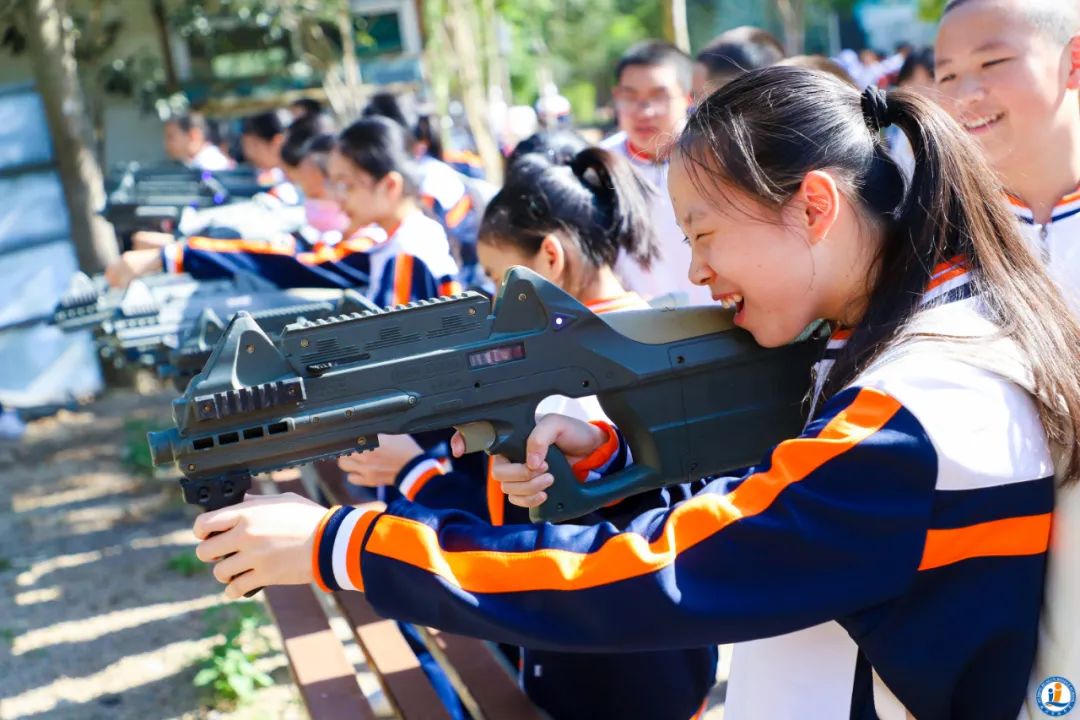 应该像老鹰队学习(天朗气清 丹枫迎秋——台江校区鹰之队秋游记)