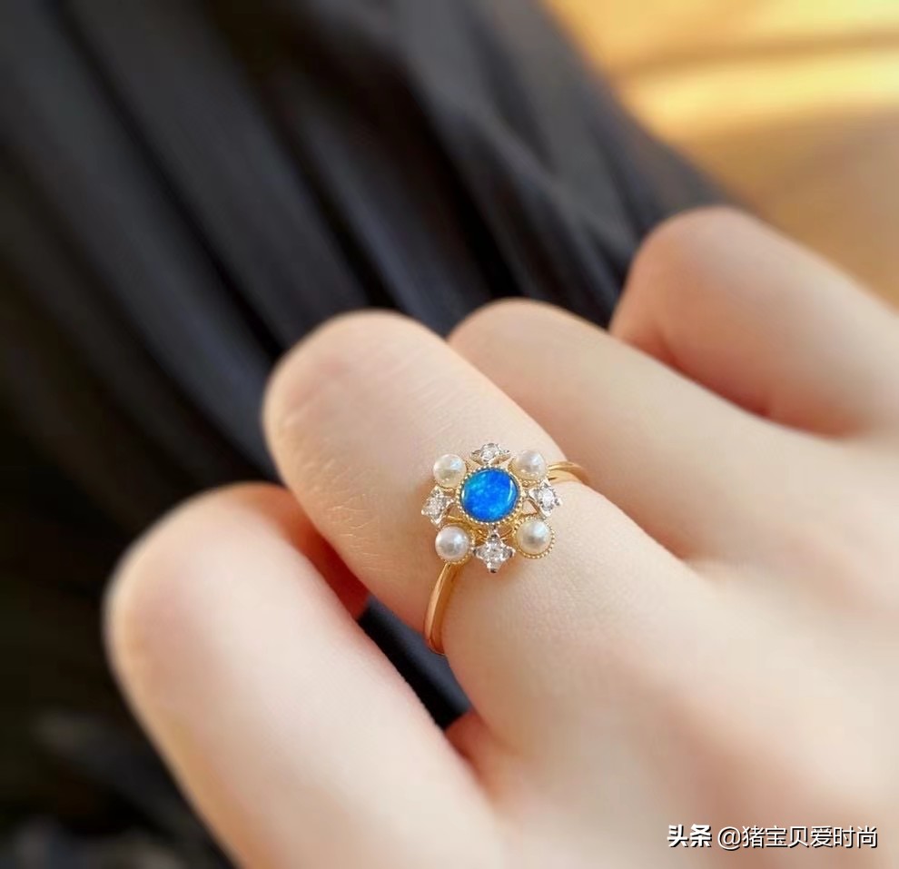 女生戒指戴哪个手指代表什么(戴戒指十个手指的含义图女) (http://da