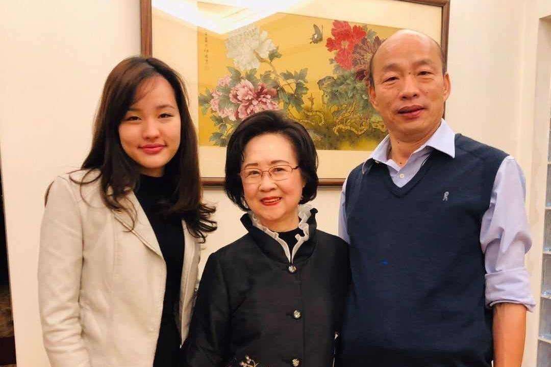 琼瑶的“励志人生”：2次高考落榜，3段辛酸情史，终成言情教母