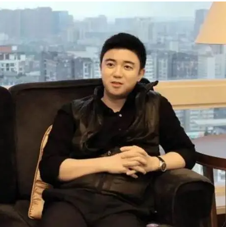 获党中央表彰，填补国内空白，上榜福布斯！这9位董事长都来自四川大学！