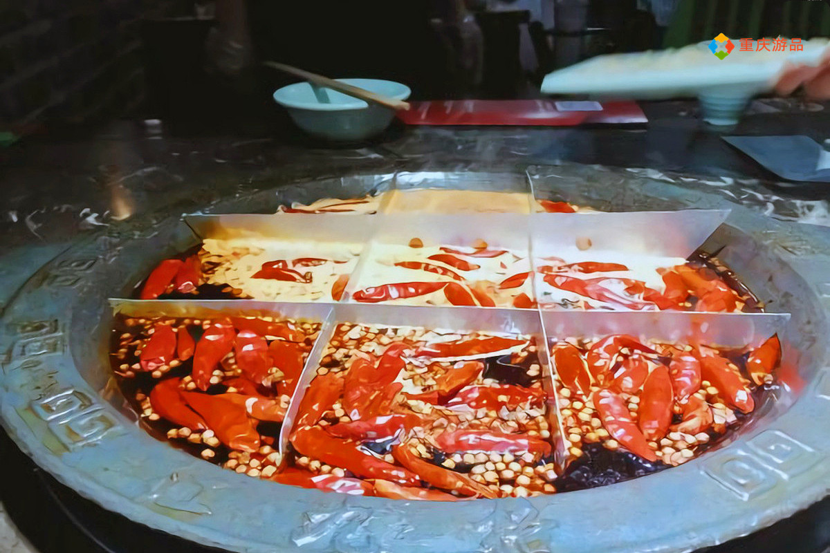重庆旅行攻略火锅篇：本地人爱吃的10家店铺，一个人来也可以