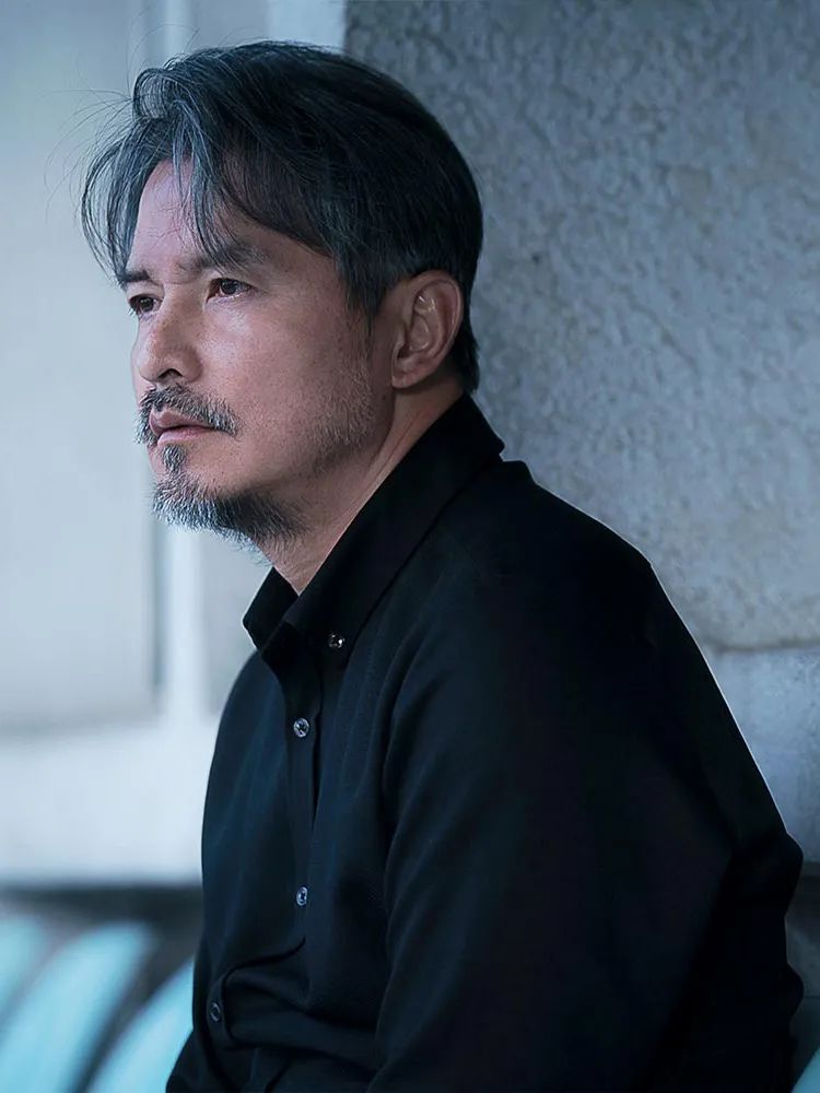 不仅自己付出了生命,也险些连累了儿子王天佑;王天佑因为为母报仇的