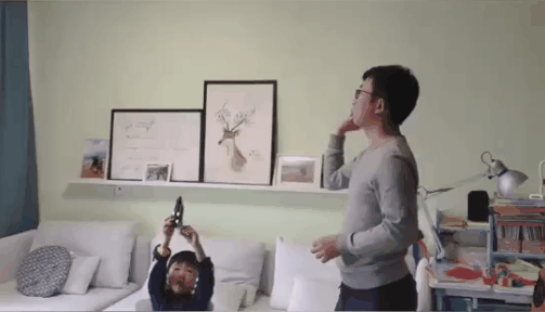 国外很火的回旋纸飞机，2分钟就能学会！