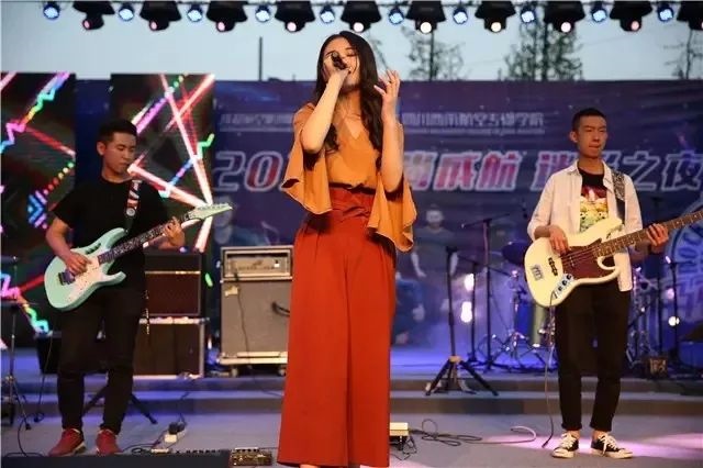 今日荐校 |成都航空旅游职业学校：因为专注，所以专业