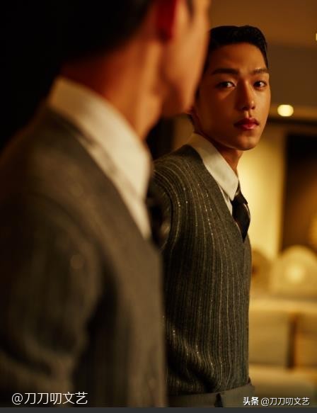 他不配？95后鲜肉获尔冬升、赵薇发出S卡后，却被曝“黑历史”