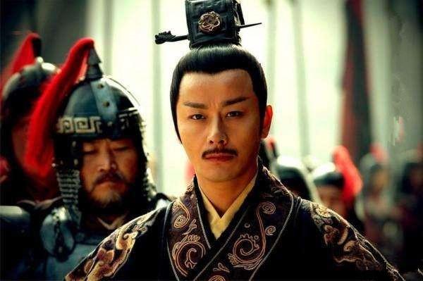 童年凿壁偷光的匡衡，长大了竟成为利欲熏心之人，他错了吗？