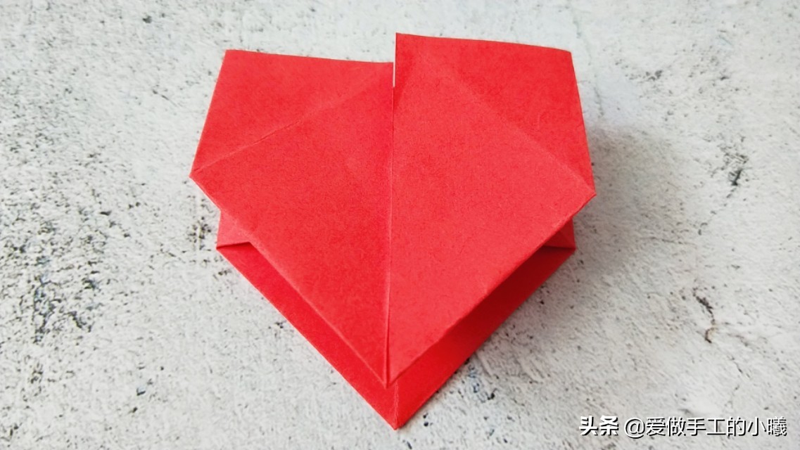 折纸教程：折个简单易学的状元帽，愿大家取得理想成绩