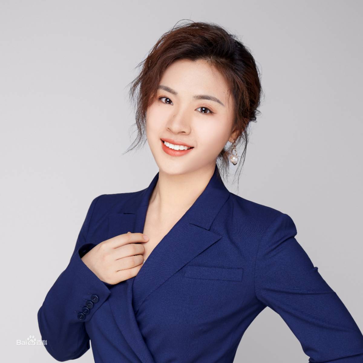 8年前，那个“寒门贵子”的刘媛媛，如今靠直播5个月能“挣”一亿