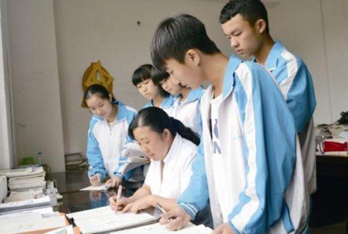 “考研”和“高考”谁更累？过来人的真实描述，看完太有代入感了