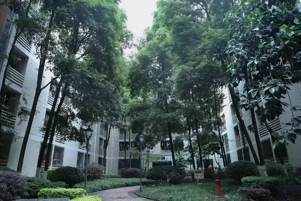 学弟学妹们，快来重庆工商大学看看你们未来四年的家吧