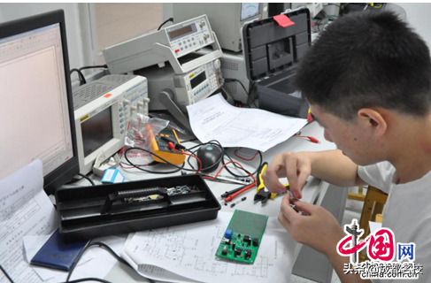 入选一流本科专业建设，电子科大成都学院书写通信专业建设新篇章