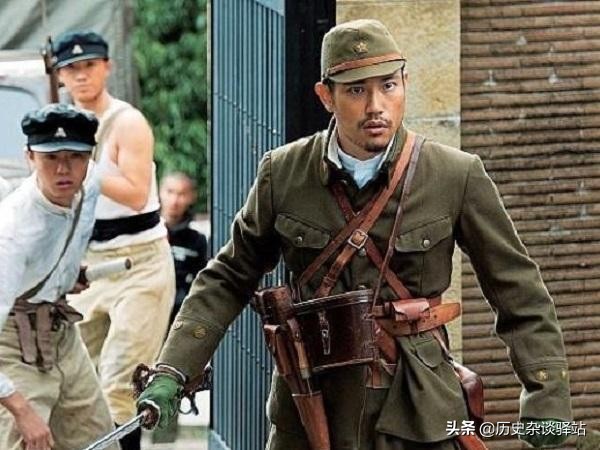 大阪师团只会“做生意”？为了“维护尊严”，“英勇”砸了警察所