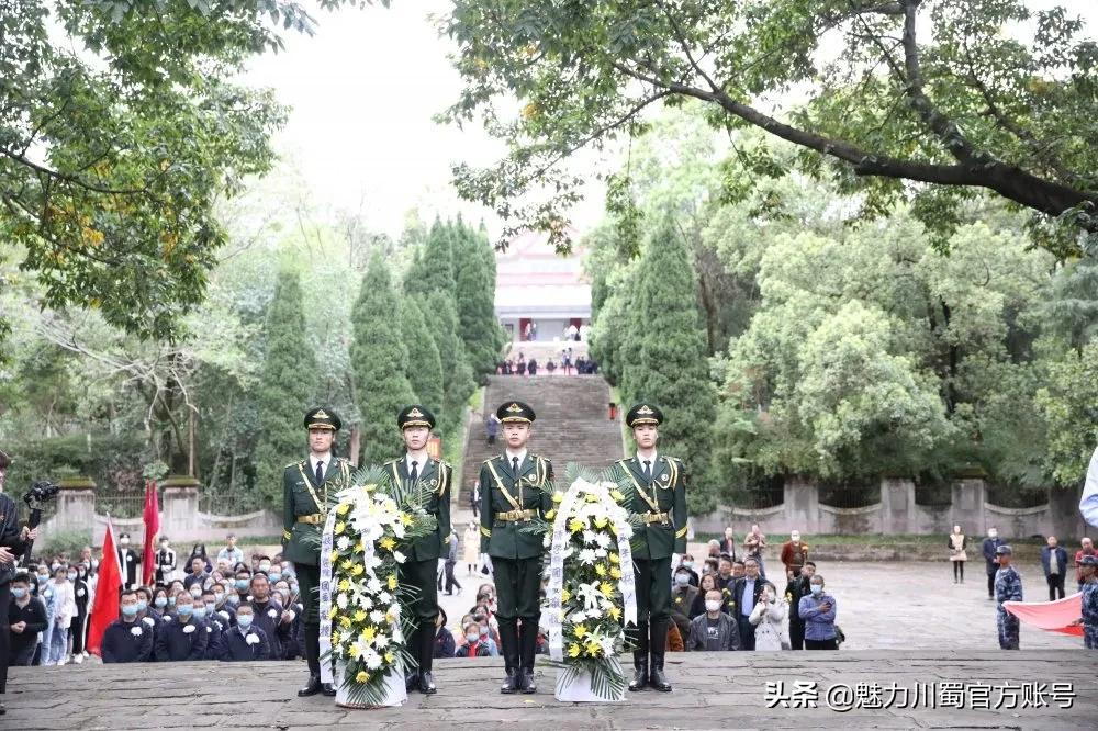 绵阳南山中学双语学校：青山绿水存正气，苍松翠柏慰英灵