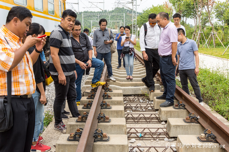 铁路系统饱和后，铁路专业的“铁饭碗”变成“金饭碗”