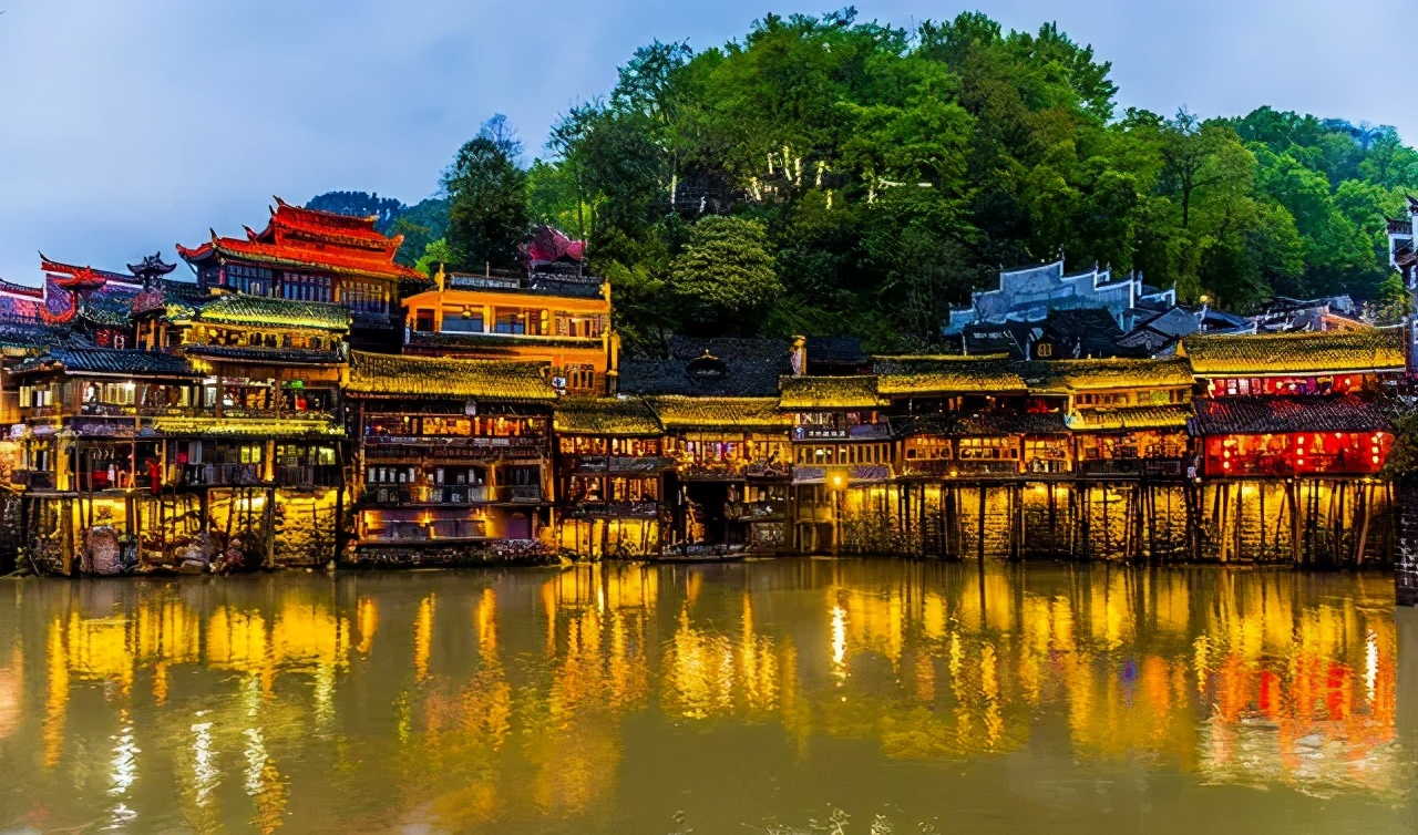 中国最具特色的20个小镇，记住它收藏它