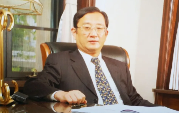 创下多项“第一”！抗生素界夫妻、华裔科学家，他们都来自上海同校同学院！