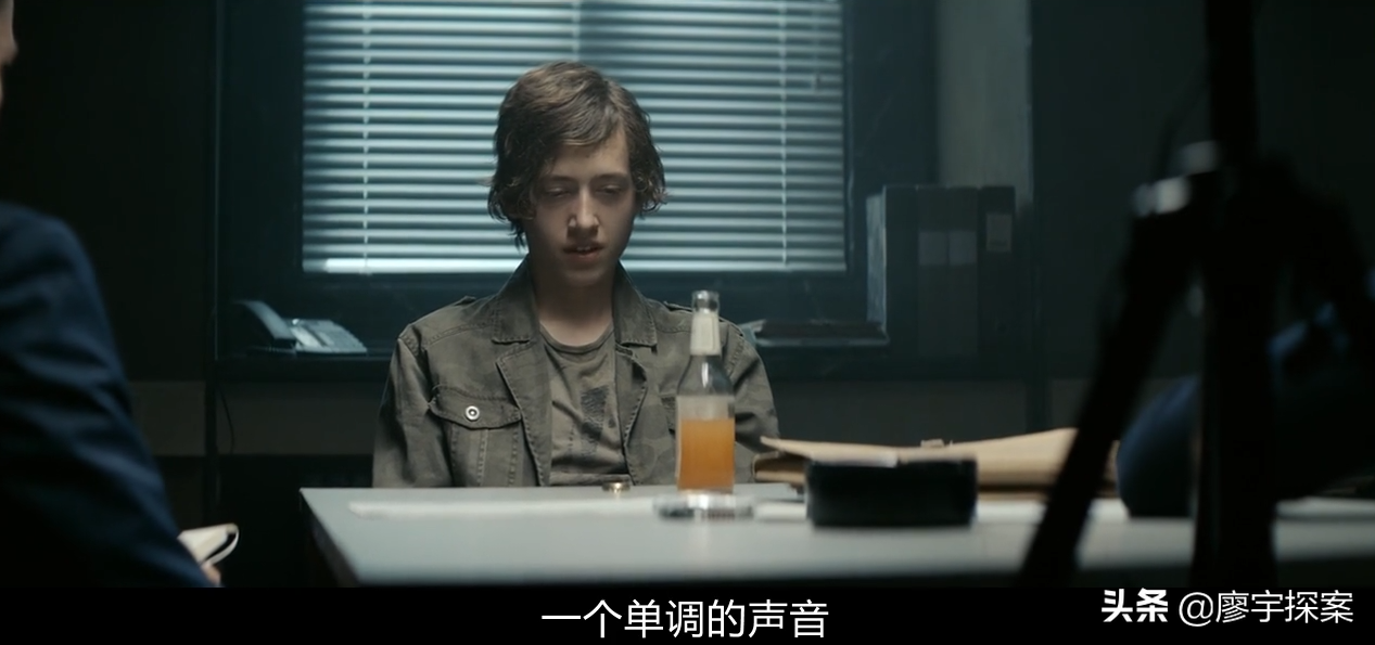 《悬案密码》4部曲：美女囚禁，贵校凶案，漂流瓶求救，墙中干尸