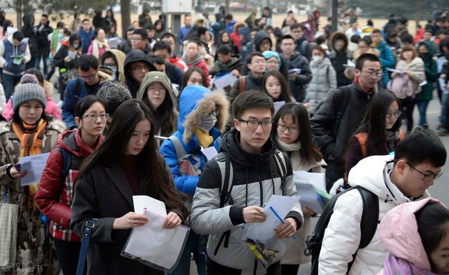 为了就业率，有些职校把学生实习做成了生意