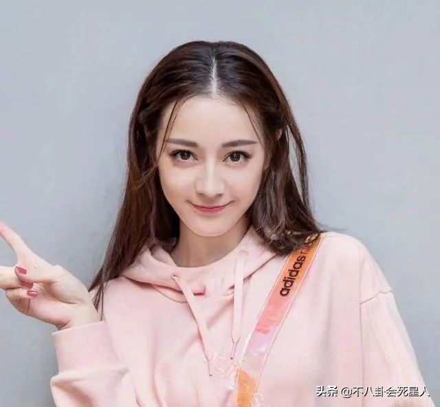 从高雯到乔晶晶,迪丽热巴的“神颜”是如何一步步走下坡路的?