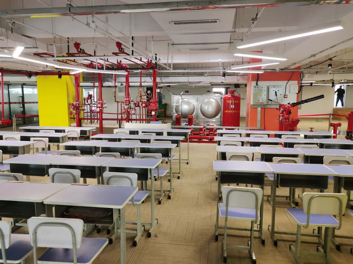 青岛市清大东方消防培训学校正式成为青岛市应急管理协会理事单位