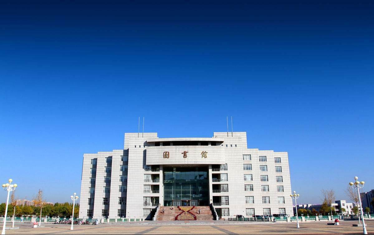 东北一所一本大学，报考人数凤毛麟角，全因为看名字像“专科”