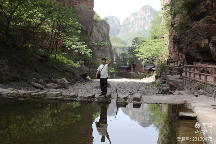 冯延吉：春游万仙山景区