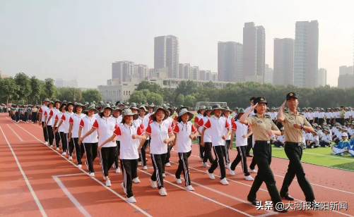 洛阳二外2019年新生国防教育暨入校课程闭营仪式圆满收官