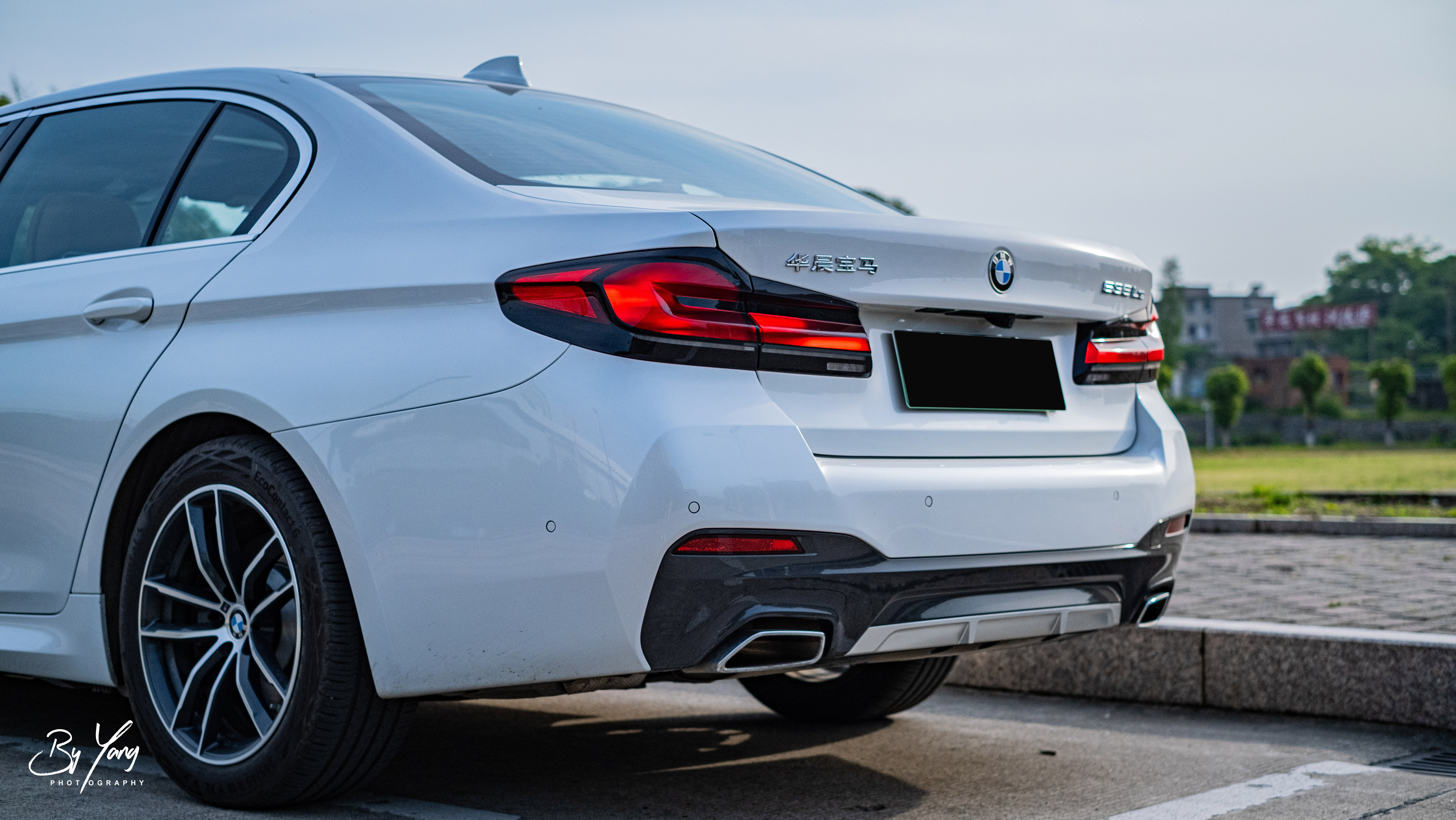 体验宝马5系535le插混版