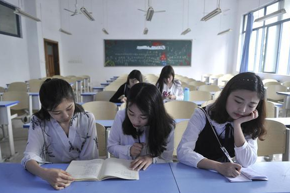 大学考试和高中考试差别不小，期末满分也可能会挂科，新生要知晓