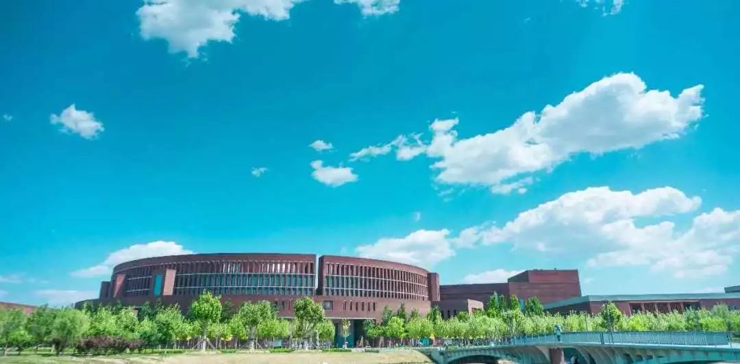 中国第一所现代大学，不是清华北大，是它