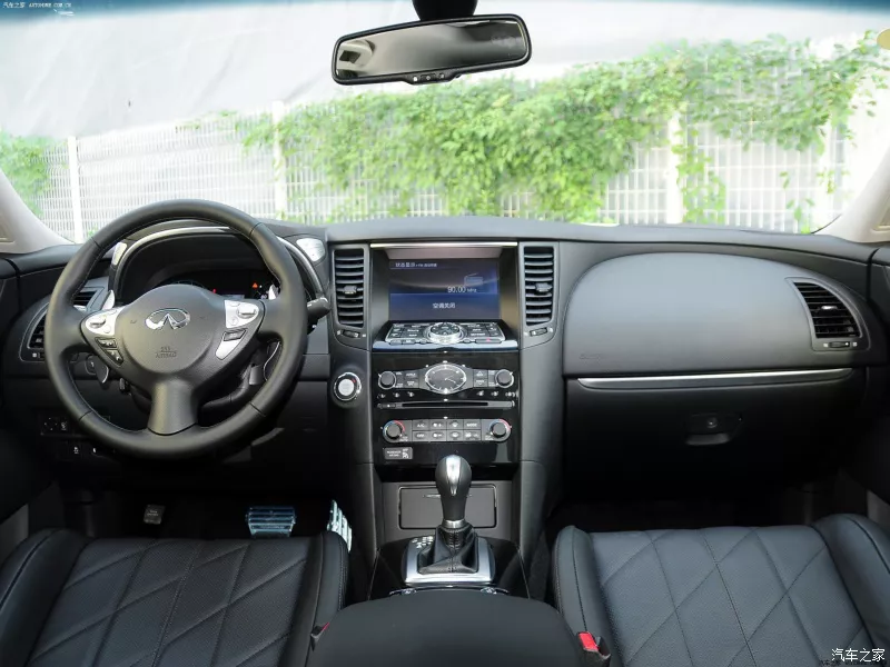 二手车：进口中大型SUV四驱+V6，英菲尼迪QX70现在仅售25万元