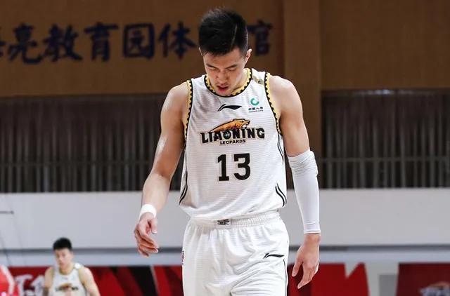 为什么cba罚款(542万罚款截止日无人缴纳，CBA很丢人？名记揭开内幕)