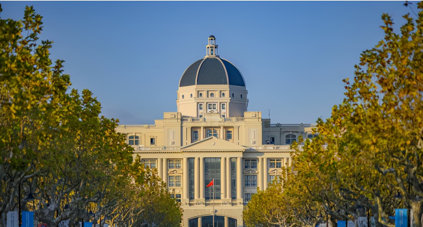 坐拥全国第一、中国首个！上海这所高校还走出央视记者、外交官等名人！