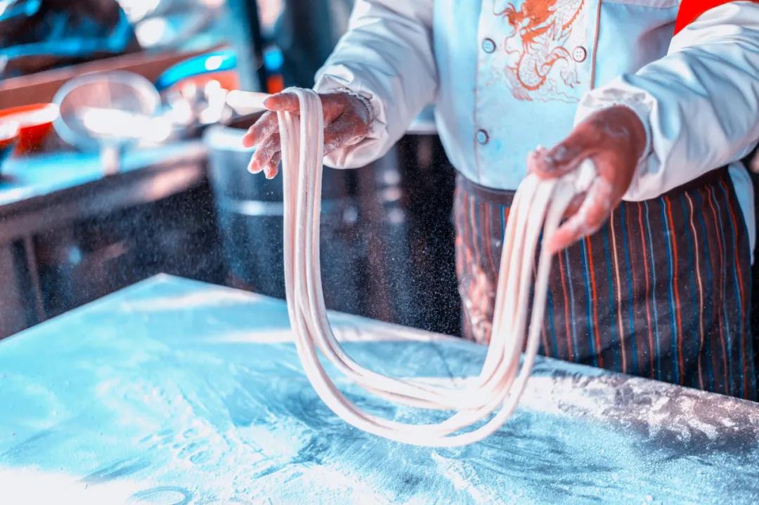 资本为何盯上兰州牛肉面？