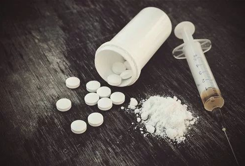 为什么止痛药奥施康定在美国被称为“乡村海洛因”？