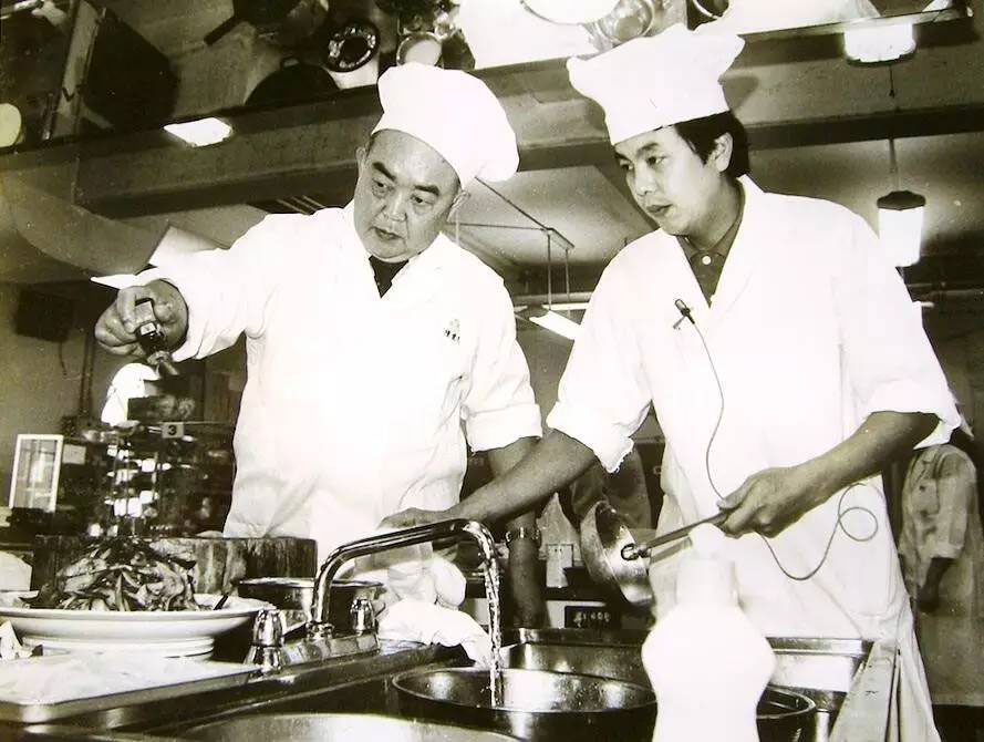 你的中国籍二次元老婆，已经不梳包子头了